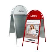 Външна стойка за плакати с полукръгла рекламна табела