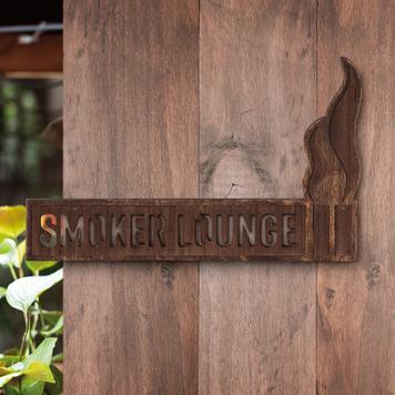Holzschild Madera „Smoker Lounge“